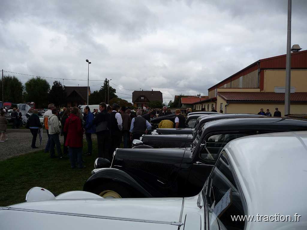 2013_Rustenhart (67).JPG - 06/10/2013 - 68740 RUSTENHART 33ème Randonnée Internationale des Vendanges - Le temps se couvre mais heureusement pas de pluie
